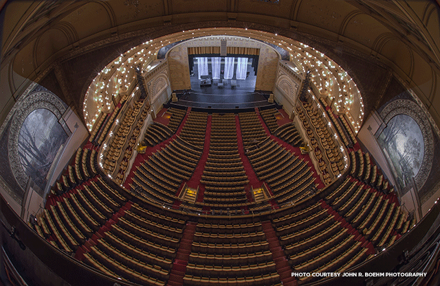 In total, the Auditorium Theatre held more than 4,000 seats. Adler designed the theatre’s acoustics to allow the seats farthest from the stage to hear each performance cleary.